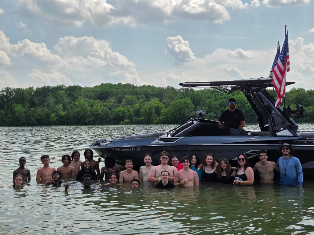 Youth Blast: Boat Adventure